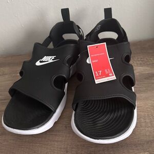 *NEW* Nike Men’s Sandals US Size 17